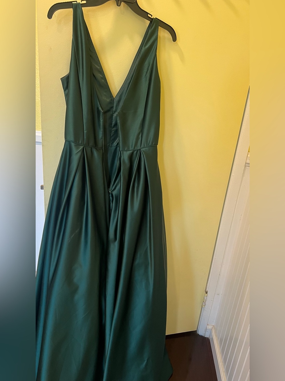 Betsy & Adam Emerald Green V-Neck Satin Prom Gown-worn once - Picture 6 of 8